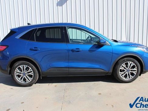 Used 2022 Ford Escape SEL image 3