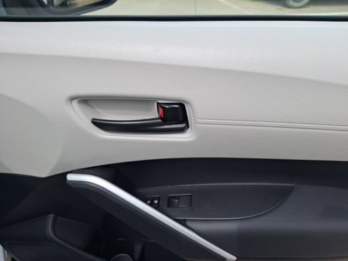 Used 2026 Toyota Corolla Cross L FWD image 33