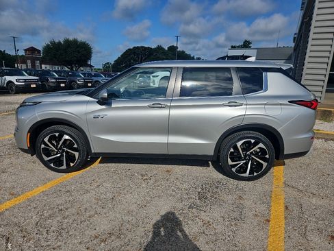 Used 2024 Mitsubishi Outlander SE AWD/4WD image 8