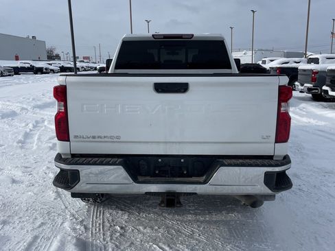 Used 2022 Chevrolet Silverado 2500 LT w/ Convenience Package image 4
