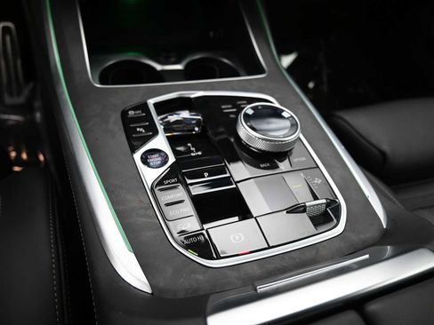 Used 2026 BMW X7 xDrive40i w/ Executive Package image 12