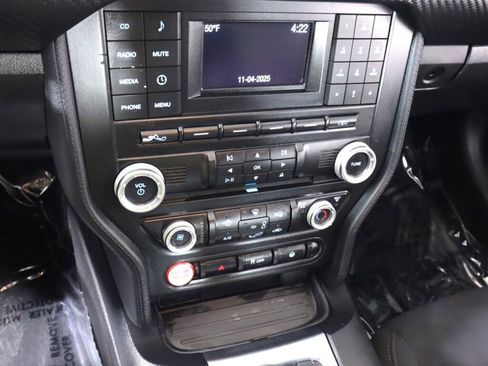 Used 2018 Ford Mustang Coupe image 17