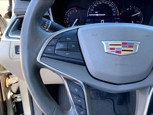 Used 2017 Cadillac XT5 Luxury w/ Driver Awareness Package FWD image 24