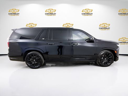 Used 2024 Cadillac Escalade ESV Sport w/ LPO, ONYX Package RWD image 8