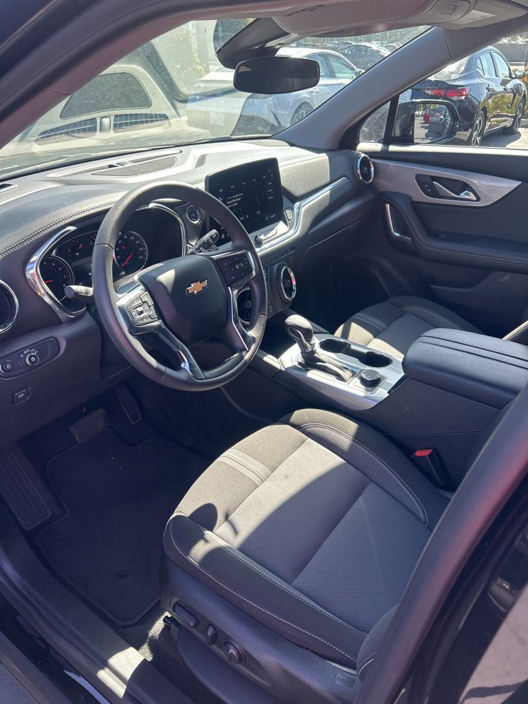 Used 2025 Chevrolet Blazer LT AWD/4WD image 8