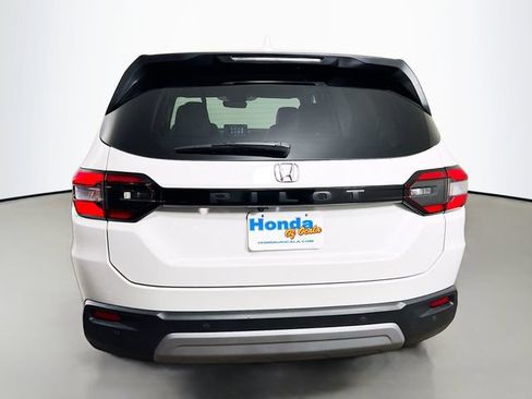 Used 2025 Honda Pilot EX-L image 8