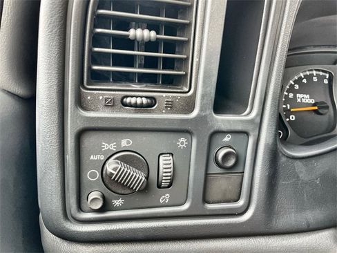 Used 2004 Chevrolet Silverado 1500 4x4 Regular Cab image 23