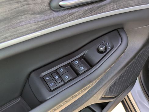 New 2026 Jeep Grand Cherokee L Limited AWD/4WD image 10
