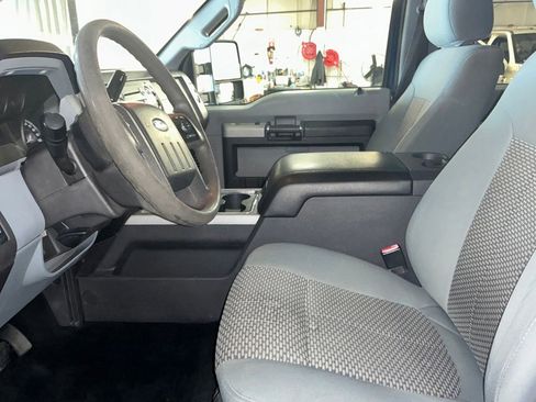 Used 2015 Ford F250 XLT w/ Snow Plow Prep Package AWD/4WD image 14