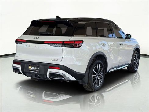 Used 2025 INFINITI QX60 Autograph image 3