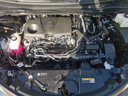 Used 2025 Toyota Sienna LE FWD image 30