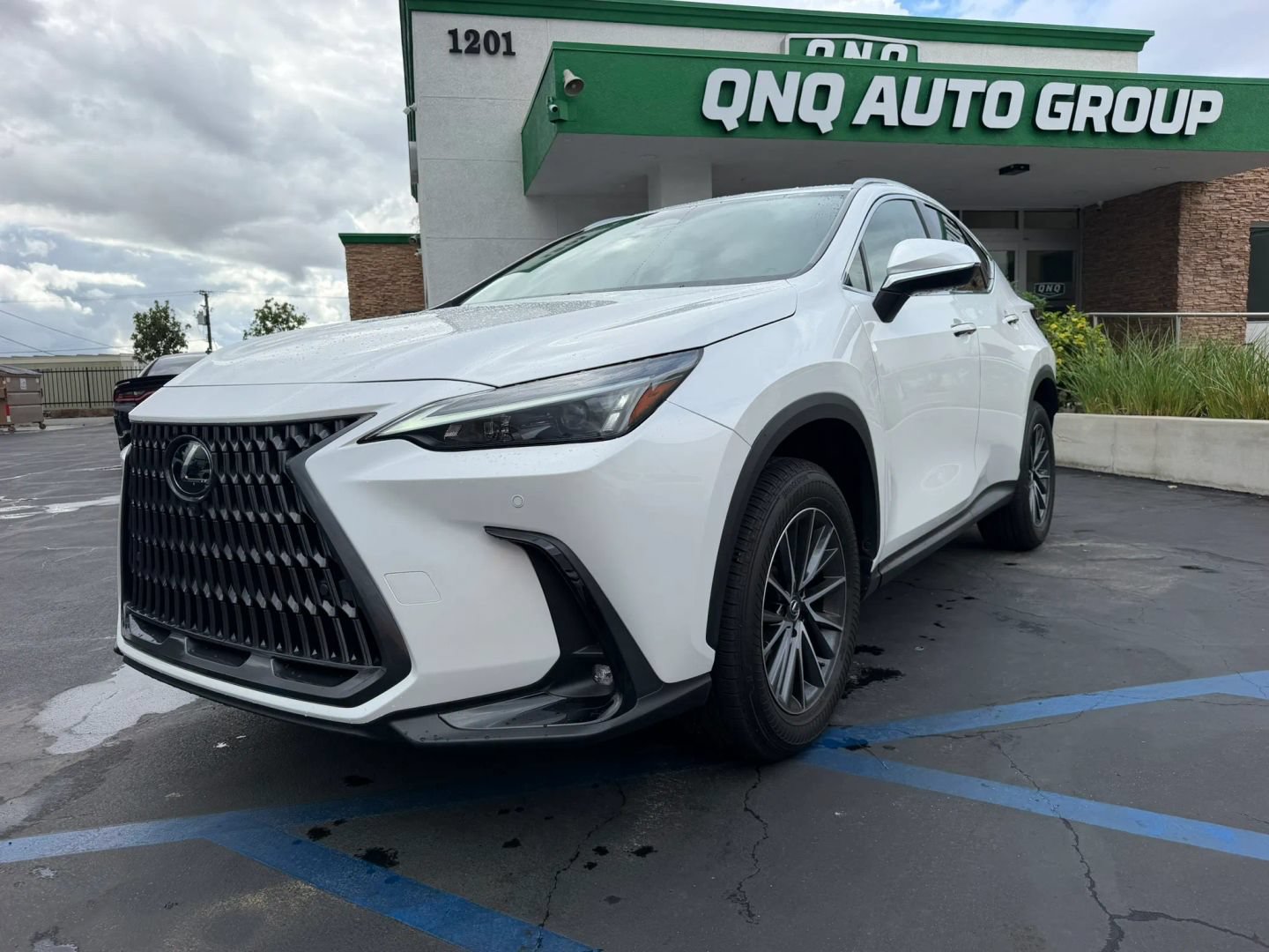 Used 2025 Lexus NX 350h AWD w/ Cold Area Package image 2