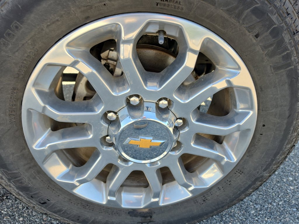 Used 2025 Chevrolet Silverado 3500 LTZ AWD/4WD image 9