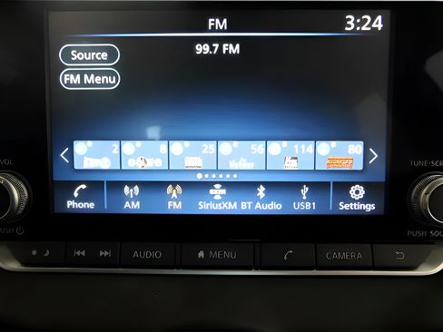 Used 2024 Nissan Sentra SR w/ SR Premium Package FWD image 17