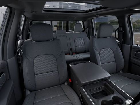 New 2026 RAM 1500 Big Horn AWD/4WD image 16