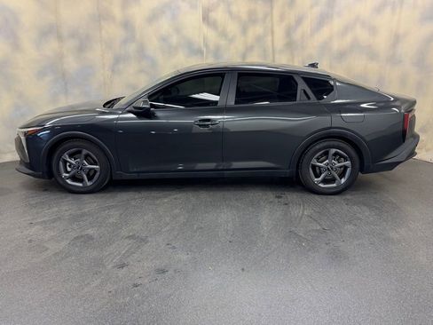 Used 2025 Kia K4 LXS image 3