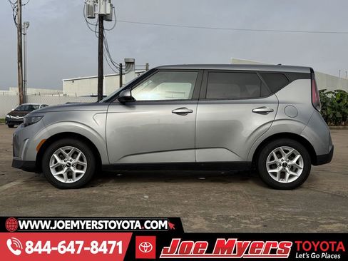 Used 2023 Kia Soul LX w/ Option Group 015 image 6