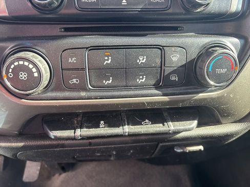 Used 2019 Chevrolet Silverado 1500 LT image 11