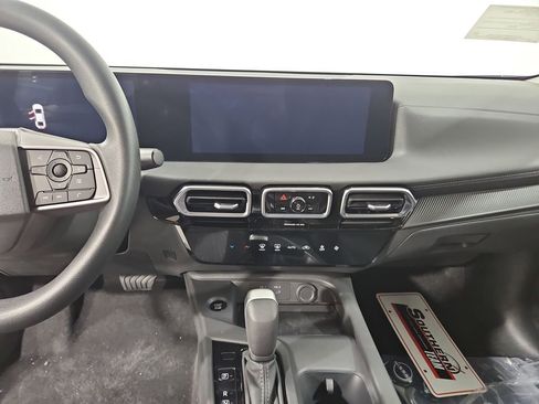 New 2026 Nissan Sentra SV w/ Floor Mat Package FWD image 17