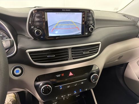 Used 2019 Hyundai Tucson Value FWD image 17