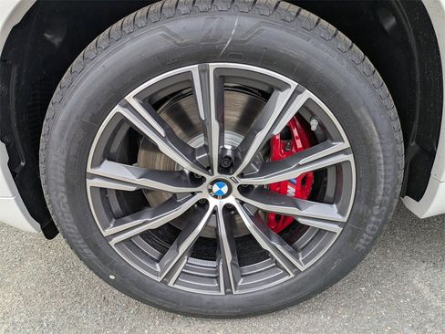 New 2026 BMW X5 M60i w/ Climate Comfort Package image 9
