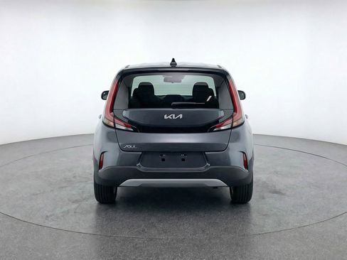 Used 2025 Kia Soul LX w/ LX Technology Package image 7