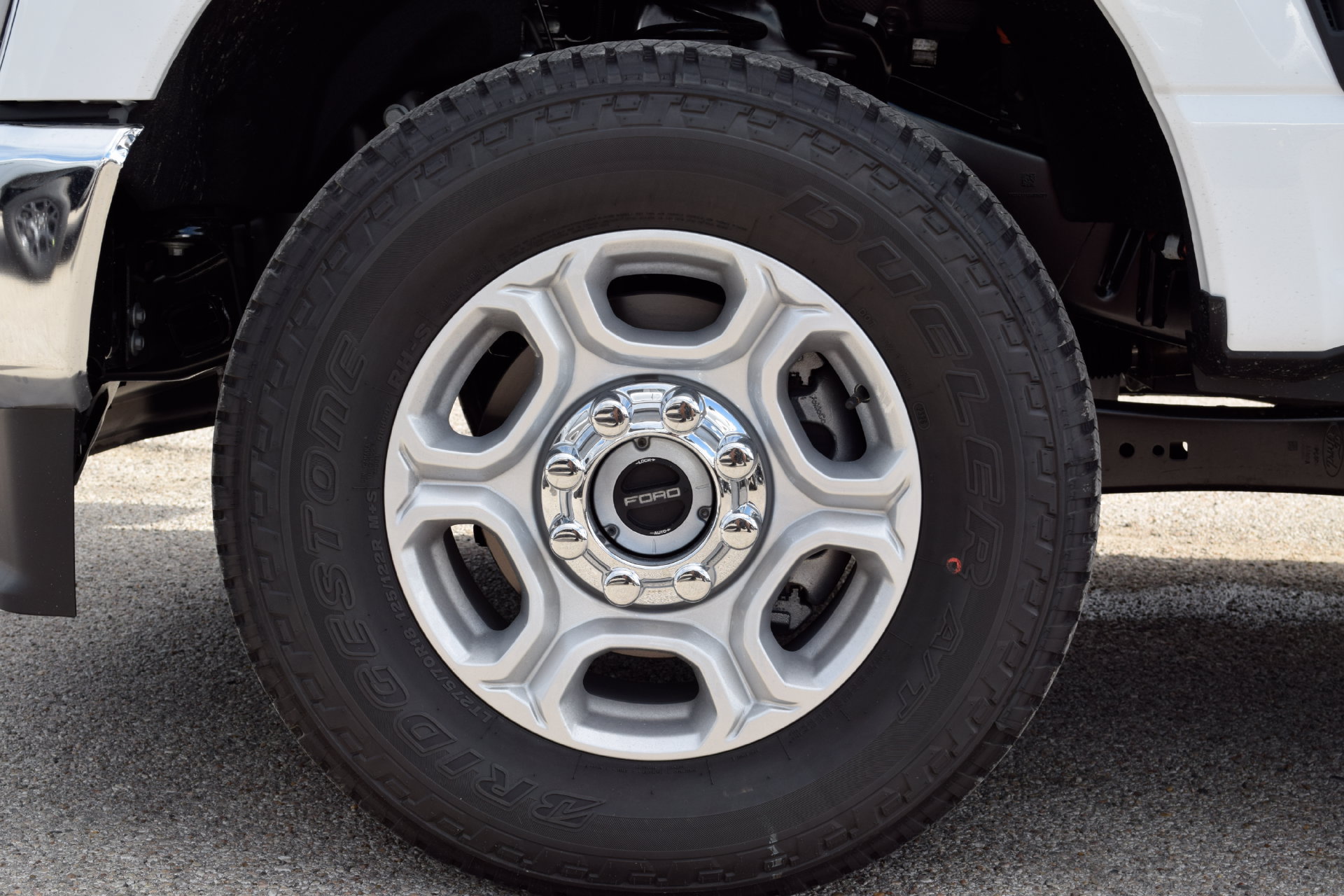 New 2026 Ford F250 XLT w/ FX4 Off-Road Package AWD/4WD image 26