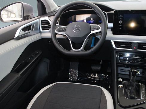 New 2025 Volkswagen Taos SE image 23