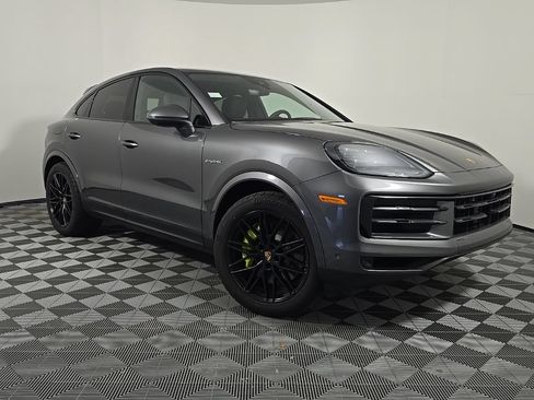 Certified 2025 Porsche Cayenne E-Hybrid Coupe AWD/4WD image 9