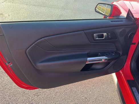 Used 2025 Ford Mustang Premium RWD image 15