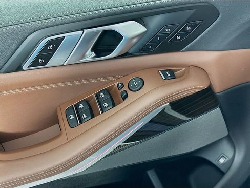 Used 2023 BMW X5 xDrive45e w/ Executive Package image 18