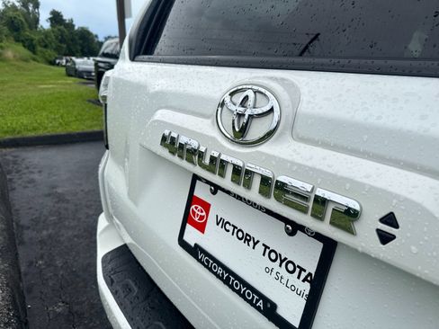 Used 2021 Toyota 4Runner SR5 Premium w/ Moonroof Package AWD/4WD image 28