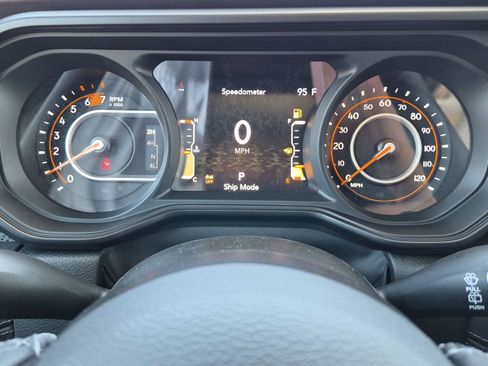 Used 2026 Jeep Wrangler Rubicon AWD/4WD image 23