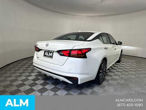 Used 2025 Nissan Altima 2.5 SV FWD image 6