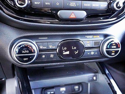 Used 2023 Kia Soul EX image 28