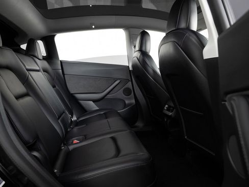 Used 2021 Tesla Model Y Performance image 24