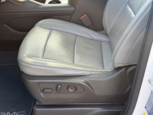 Used 2021 GMC Yukon SLT w/ SLT Luxury Plus Package image 19