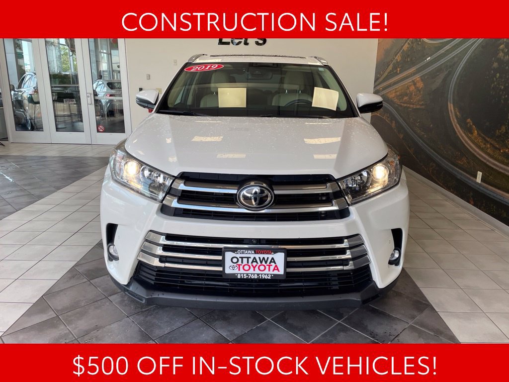 Used 2019 Toyota Highlander Limited Platinum AWD/4WD image 4