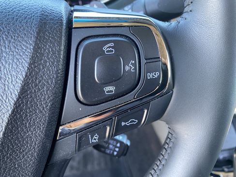 Used 2016 Toyota Avalon Limited w/ Toyota Safety Sense Package image 27