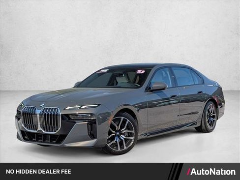 Used 2023 BMW 760i xDrive AWD/4WD image 1