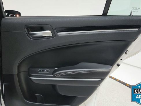Used 2021 Chrysler 300 S image 40