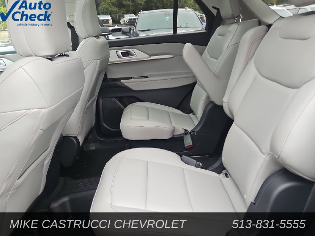 Used 2025 Ford Explorer Active w/ Active Comfort Package AWD/4WD image 28