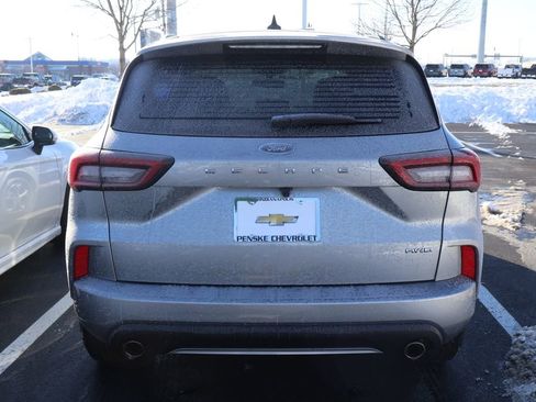 Used 2024 Ford Escape ST-Line image 9