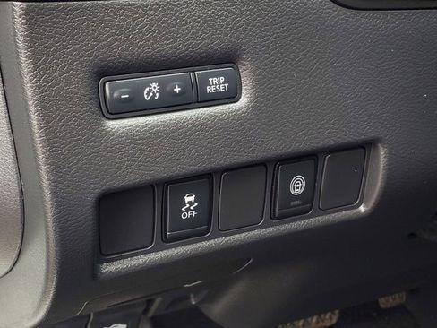 Used 2023 Nissan Murano SV image 14