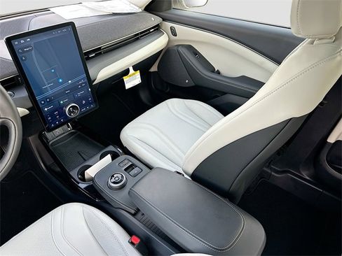 Used 2023 Ford Mustang Mach-E Premium image 25