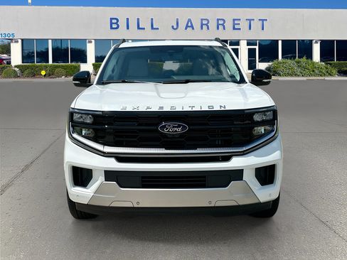 New 2026 Ford Expedition Max Platinum w/ Platinum Ultimate Package AWD/4WD image 2