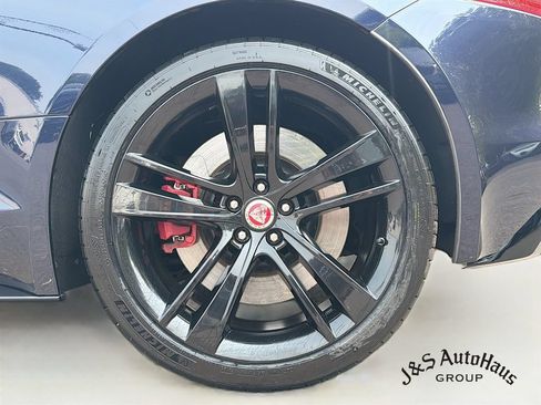 Used 2015 Jaguar F-TYPE R RWD image 35
