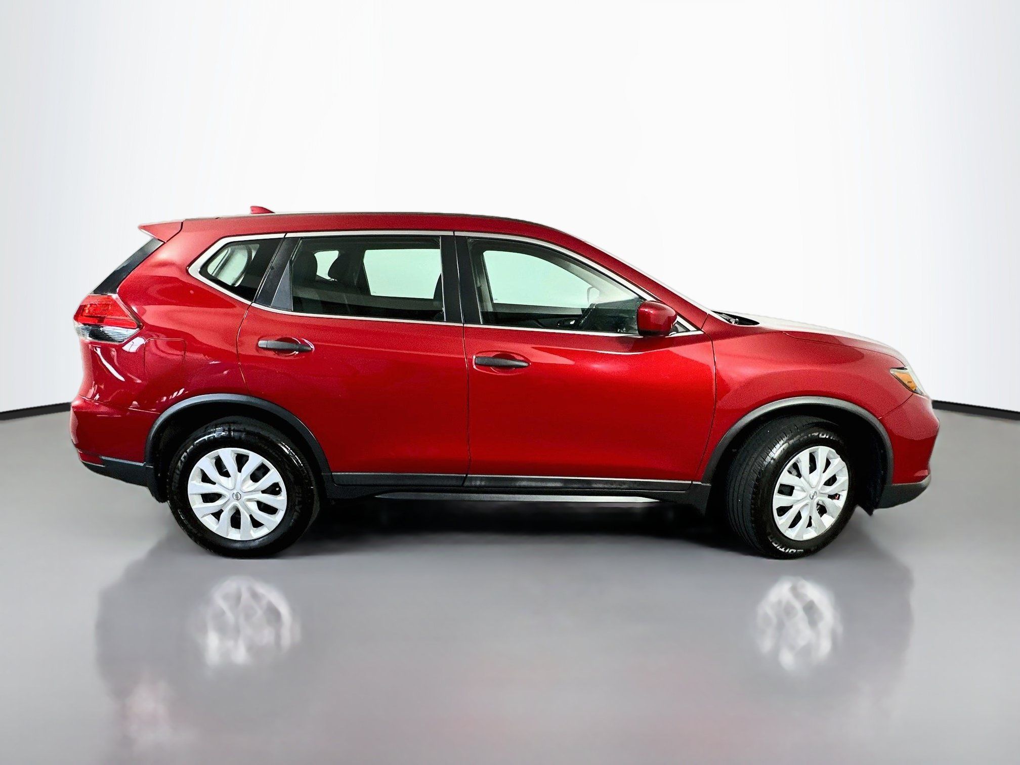 Used 2017 Nissan Rogue S AWD/4WD image 8