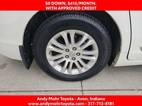 Used 2017 Toyota Sienna XLE Premium FWD image 40