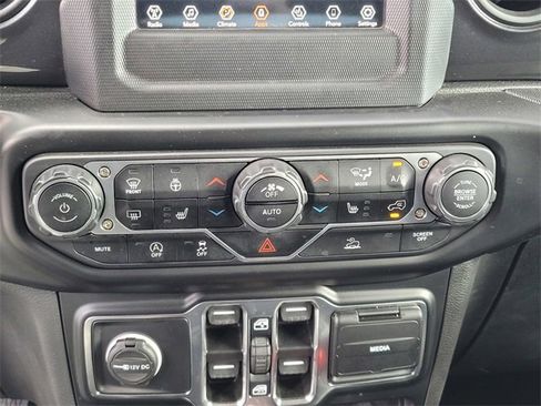 Used 2022 Jeep Wrangler Unlimited Sport image 23